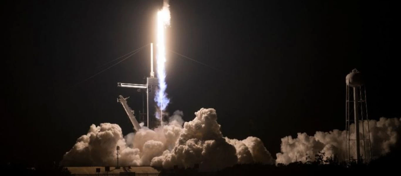 Απογειώθηκε πύραυλος της SpaceX με τέσσερις αστροναύτες - Τους μεταφέρει στον Διεθνή Διαστημικό Σταθμό (βίντεο)